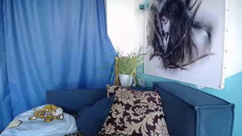 Elizabeth online show from July 8, 1:32 am