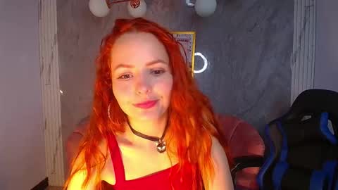 Snapshot of mady0619_ch chatting on October 1, 10:49 pm Mady online show from October 1, 10:49 pm