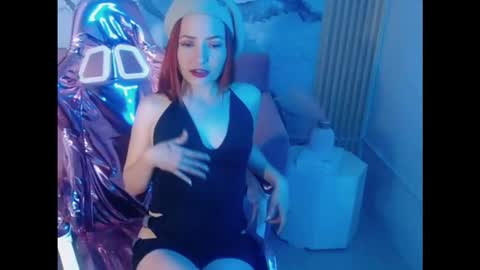 Snapshot of mady0619_ch chatting on October 6, 10:34 am Mady online show from October 6, 10:34 am