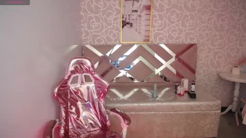 Snapshot of mady0619_ch chatting on June 1, 12:51 pm Mady online show from June 1, 12:51 pm