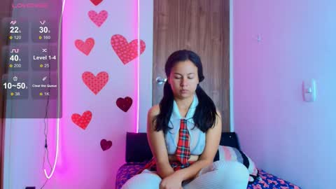 Snapshot of mady_gh chatting on November 15, 11:21 pm mady online show from November 15, 11:21 pm