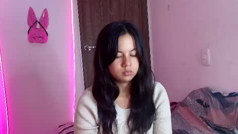 Snapshot of mady_gh chatting on August 4, 4:04 am mady online show from August 4, 4:04 am