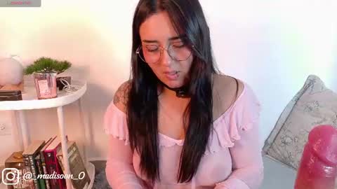 Snapshot of mady_malkovax chatting on July 26, 9:11 pm Mady online show from July 26, 9:11 pm