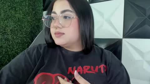 Snapshot of mady_muse chatting on April 7, 3:29 am MADY online show from April 7, 3:29 am