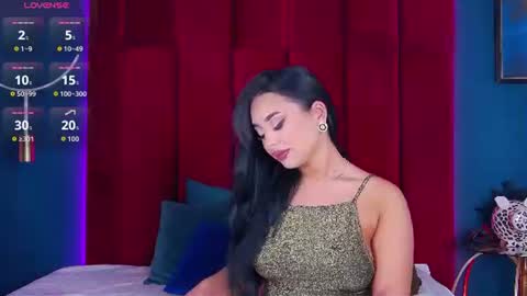 Snapshot of madyluxx chatting on June 12, 6:51 pm MadyLuxx online show from June 12, 6:51 pm