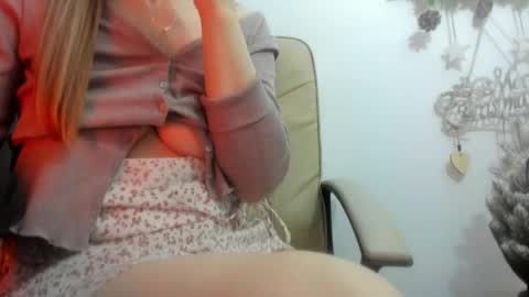 Snapshot of madyqueen chatting on December 26, 6:12 pm Mara online show from December 26, 6:12 pm