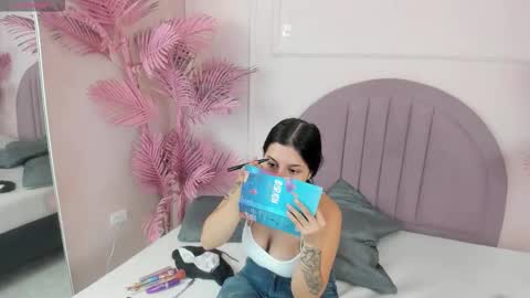 madyscarlett online show from October 19, 11:44 am