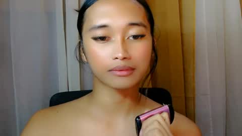 mae online show from July 22, 12:24 am