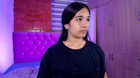 maeena online show from December 5, 7:49 pm