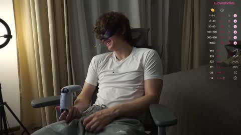 Mike XMaestro 3369 online show from November 9, 9:35 pm