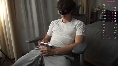 Mike XMaestro 3369 online show from February 4, 9:20 pm