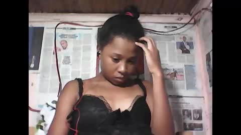 maevafanella online show from March 8, 7:56 am