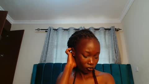 Maeve online show from January 4, 6:30 am