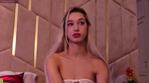 M. online show from December 14, 7:29 pm