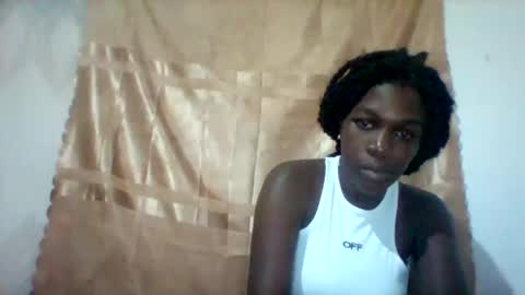 Snapshot of maevre_ chatting on January 17, 5:27 pm maevre_ online show from January 17, 5:27 pm