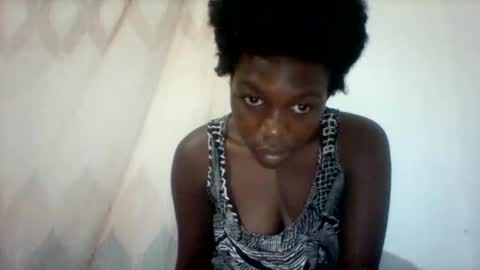 Snapshot of maevre_ chatting on February 5, 7:57 am maevre_ online show from February 5, 7:57 am