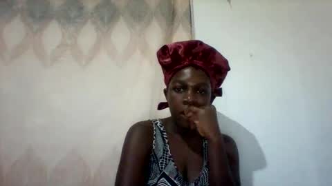 Snapshot of maevre_ chatting on February 8, 3:26 pm maevre_ online show from February 8, 3:26 pm