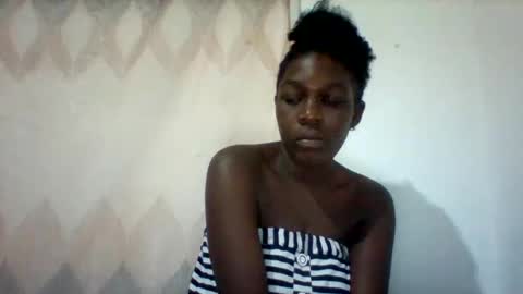 Snapshot of maevre_ chatting on February 9, 6:56 pm maevre_ online show from February 9, 6:56 pm