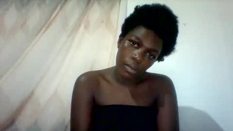 Snapshot of maevre_ chatting on February 17, 7:31 pm maevre_ online show from February 17, 7:31 pm