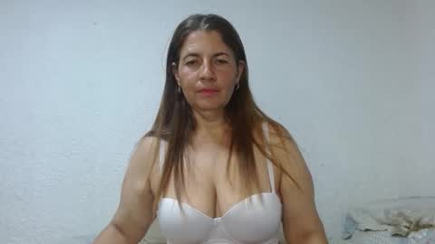 Snapshot of mafe_astor chatting on December 18, 12:38 am mafe online show from December 18, 12:38 am