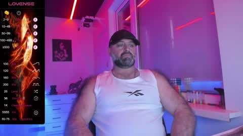 Snapshot of magabear chatting on June 2, 2:24 am Magabear online show from June 2, 2:24 am
