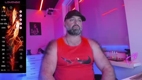 Snapshot of magabear chatting on July 16, 9:54 pm Magabear online show from July 16, 9:54 pm