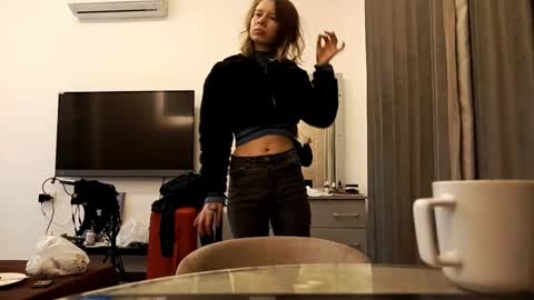 Snapshot of magaretunion chatting on December 18, 3:18 pm Margaret online show from December 18, 3:18 pm