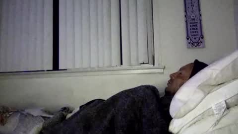 Snapshot of magdalena_805 chatting on January 27, 12:05 pm magdalena_805 online show from January 27, 12:05 pm