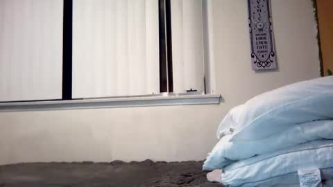 Snapshot of magdalena_805 chatting on January 28, 2:00 am magdalena_805 online show from January 28, 2:00 am