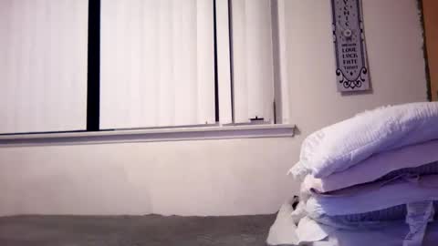 Snapshot of magdalena_805 chatting on January 28, 1:16 pm magdalena_805 online show from January 28, 1:16 pm