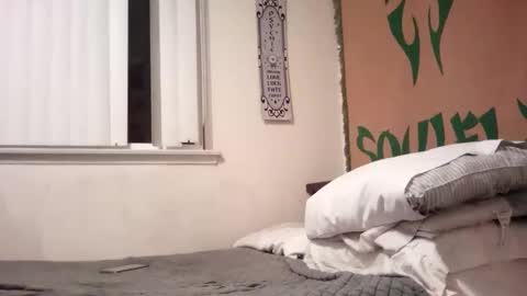 Snapshot of magdalena_805 chatting on March 7, 7:52 am magdalena_805 online show from March 7, 7:52 am