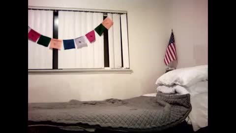 Snapshot of magdalena_805 chatting on November 24, 2:33 am magdalena_805 online show from November 24, 2:33 am