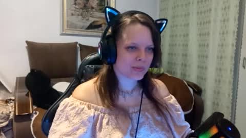 Snapshot of magdalenaortenzio chatting on November 18, 4:22 pm Nicole online show from November 18, 4:22 pm