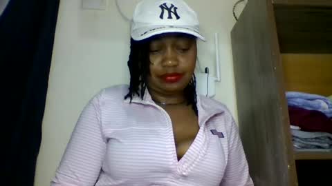 Snapshot of magdalinemus chatting on July 5, 7:04 am magdalinemus online show from July 5, 7:04 am