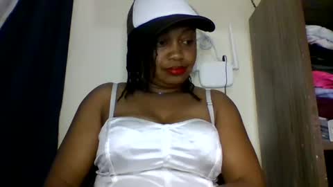 Snapshot of magdalinemus chatting on July 8, 12:42 pm magdalinemus online show from July 8, 12:42 pm