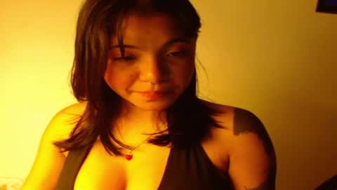Snapshot of maggie_love77 chatting on October 30, 6:04 am maggie online show from October 30, 6:04 am