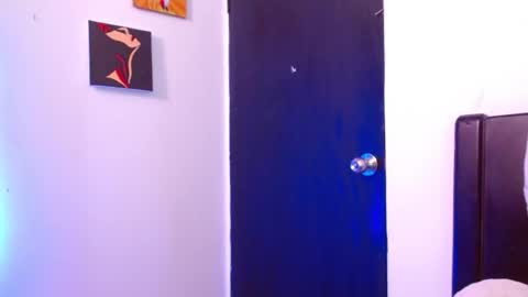 Snapshot of maggie_love77 chatting on March 14, 7:08 pm maggie online show from March 14, 7:08 pm