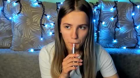 Maggie online show from October 26, 12:49 am