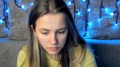 Maggie online show from February 16, 1:46 am