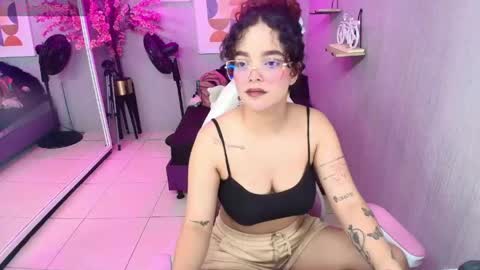 Maggy online show from May 8, 3:56 am