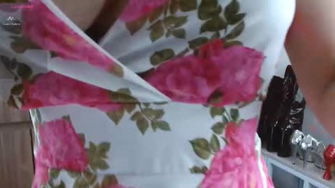 Snapshot of maghenta chatting on December 19, 8:16 pm Maghenta-MS mature online show from December 19, 8:16 pm