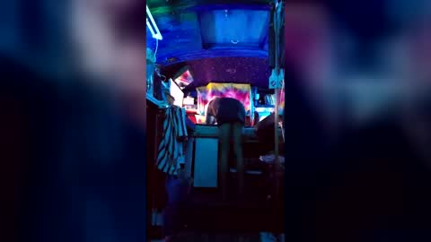 Snapshot of magic_bus_adventures chatting on July 28, 5:03 am Gaia Love online show from July 28, 5:03 am