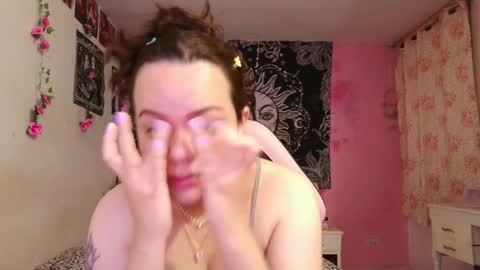 Snapshot of magic_clairewitch chatting on March 12, 11:44 pm Claire online show from March 12, 11:44 pm