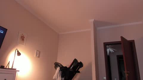 Alice  online show from February 4, 10:43 am