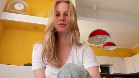 Alice  online show from July 27, 1:40 pm