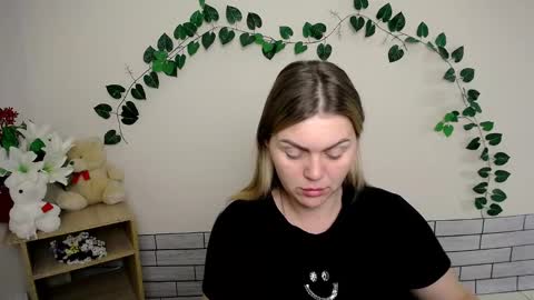 magic_katarina_ online show from December 19, 2:45 am