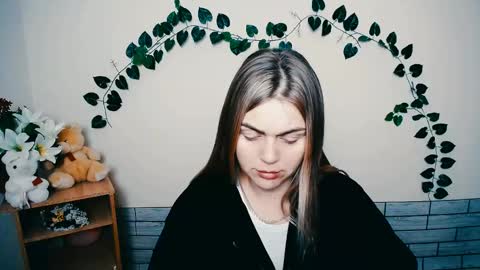 magic_katarina_ online show from March 5, 6:44 am