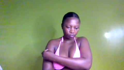 Snapshot of magic_koko3 chatting on June 17, 4:37 am magic_koko3 online show from June 17, 4:37 am