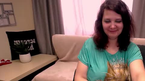 Snapshot of magic_kristy chatting on May 7, 7:36 am Kristy online show from May 7, 7:36 am