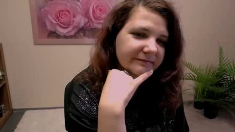 Snapshot of magic_kristy chatting on May 28, 7:49 am Kristy online show from May 28, 7:49 am